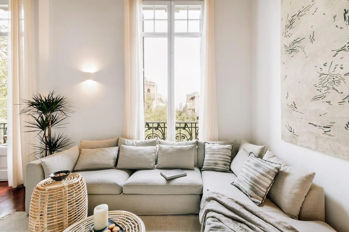 Agerola - 2 Bedrooms In Eixample Dreta Barcelona